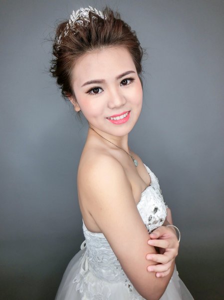 高级化妆师婚礼跟妆